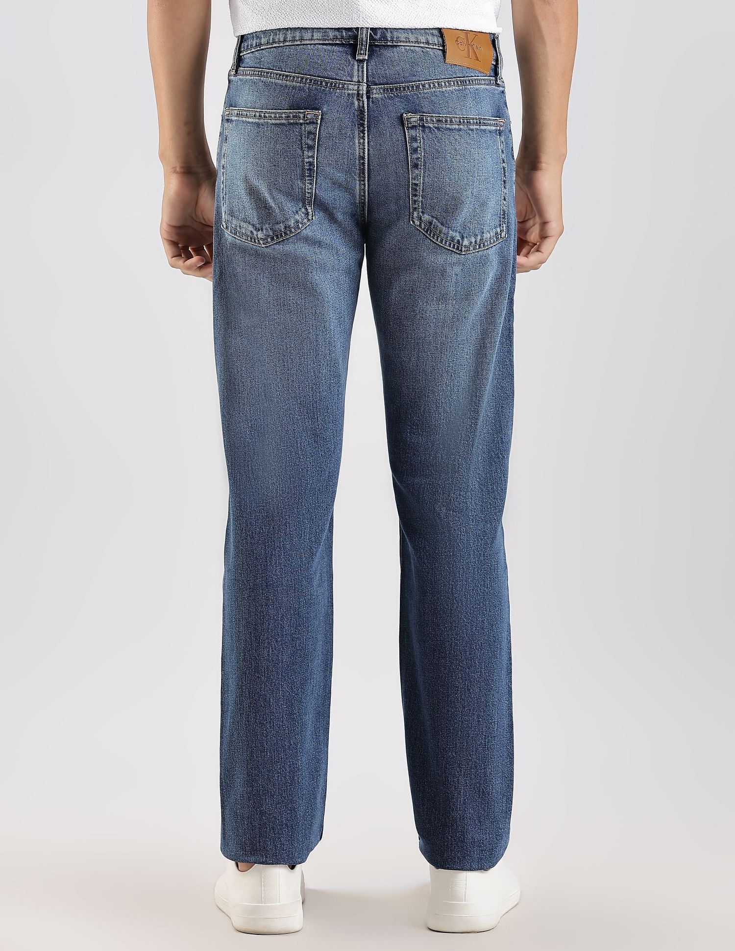 Calvin Klein Jeans Light Wash Staright Fit Mid Rise Jeans
