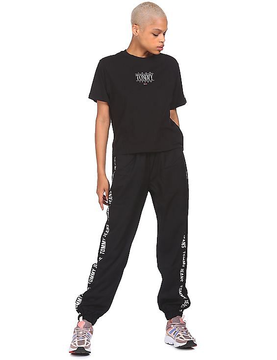  Tommy Hilfiger Women's Performance Relaxed Fit Joggers, Black,  M : Clothing, Shoes & Jewelry