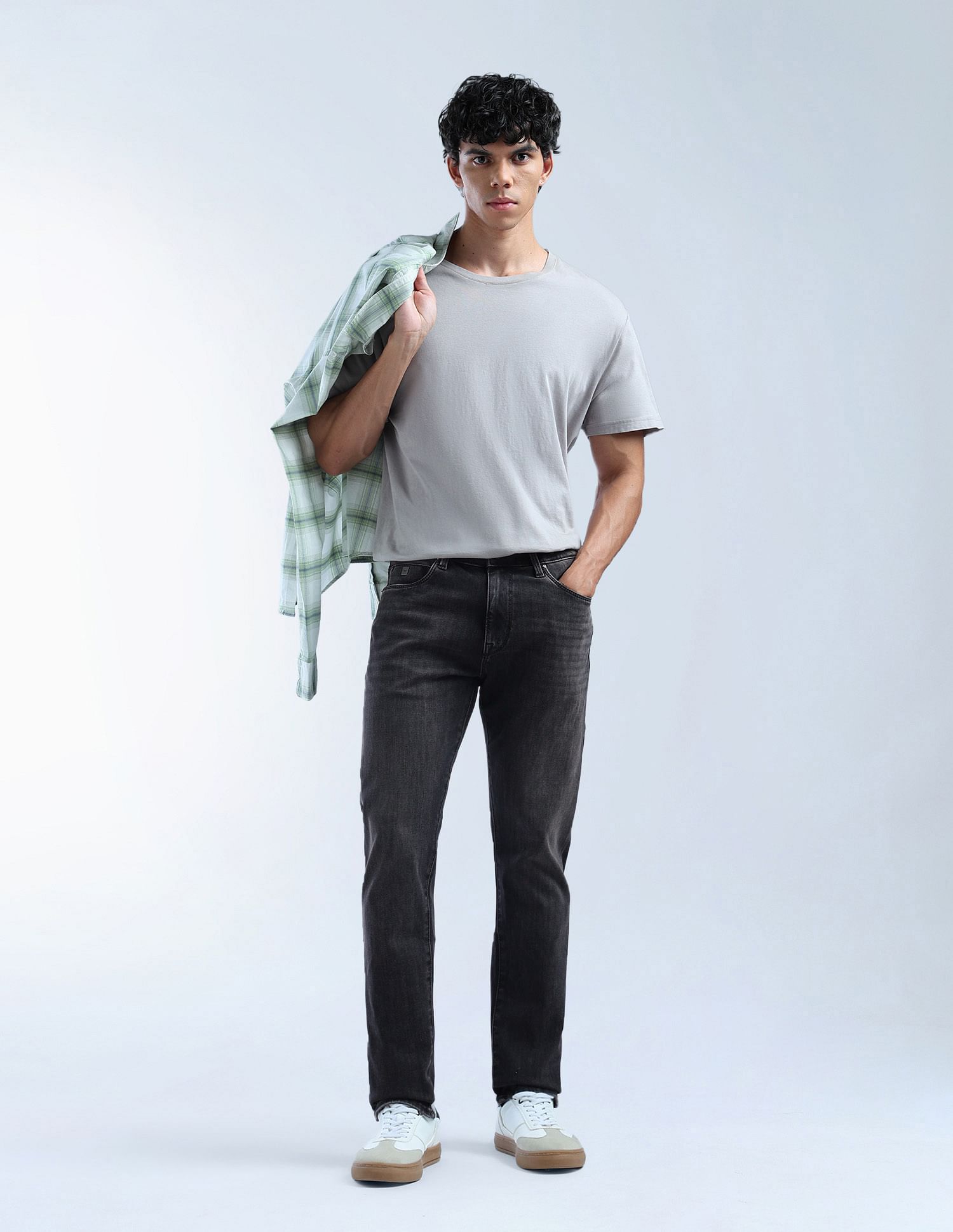 Flying Machine Slash Slim Tapered Fit F-Lite Jeans