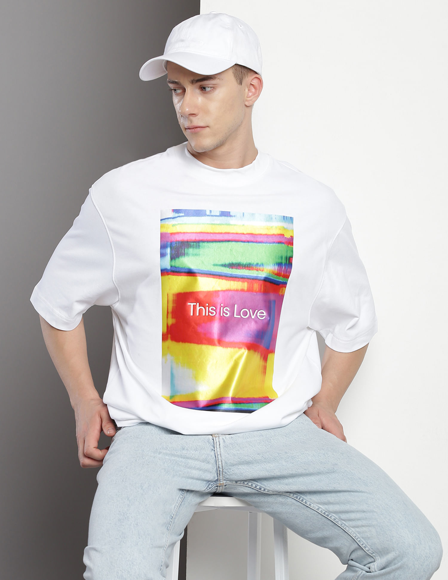 Buy Calvin Klein Graphic Print Oversized Fit T-Shirt - NNNOW.com