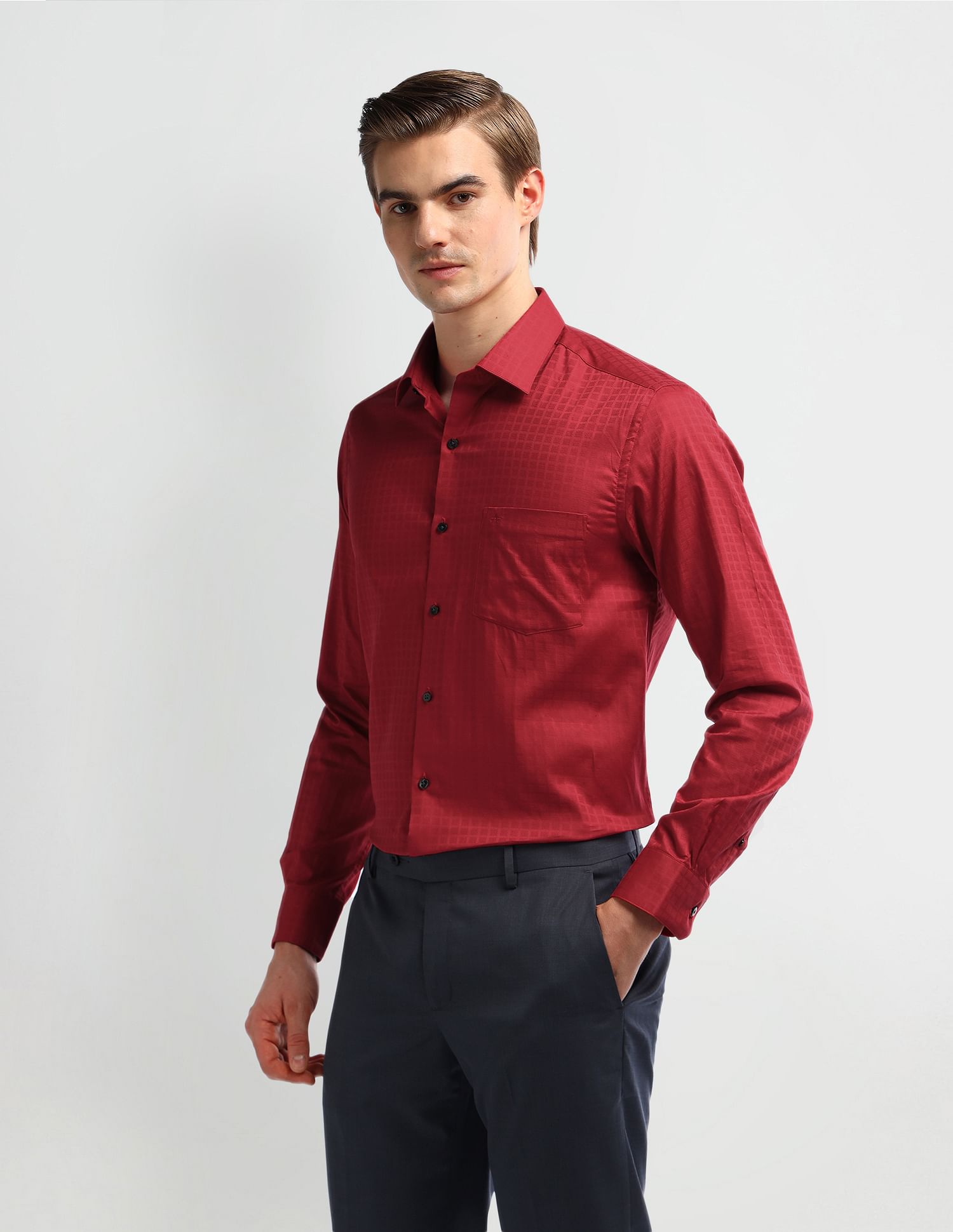 Arrow Cutaway Collar Cotton Shirt