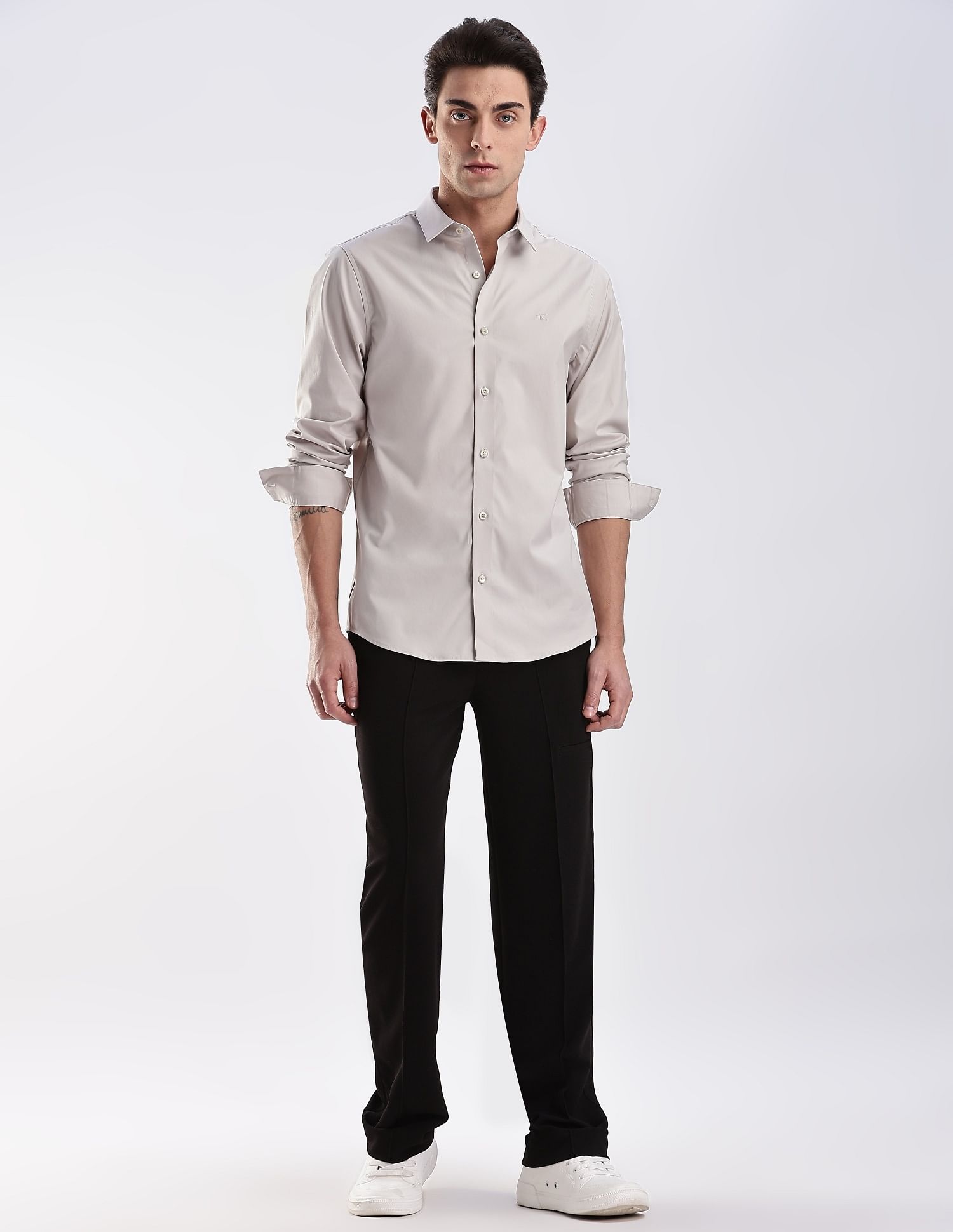 Calvin Klein Jeans Solid Slim Fit Poplin Woven Shirt