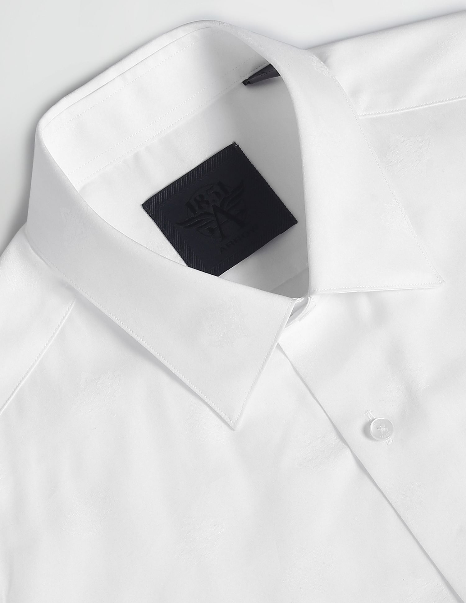 Arrow Solid Tailored Regular Fit Shirt