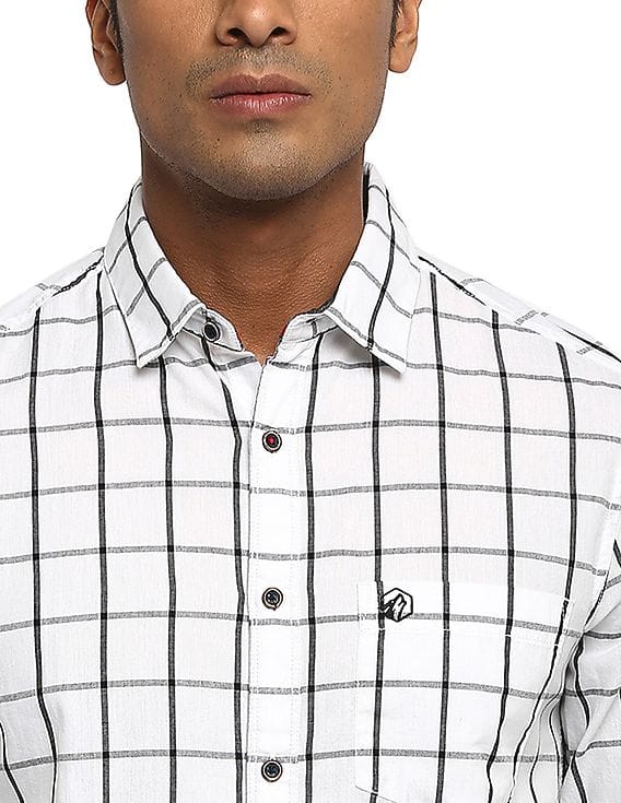 Tuf Men White Slim Collar Check Shirt 