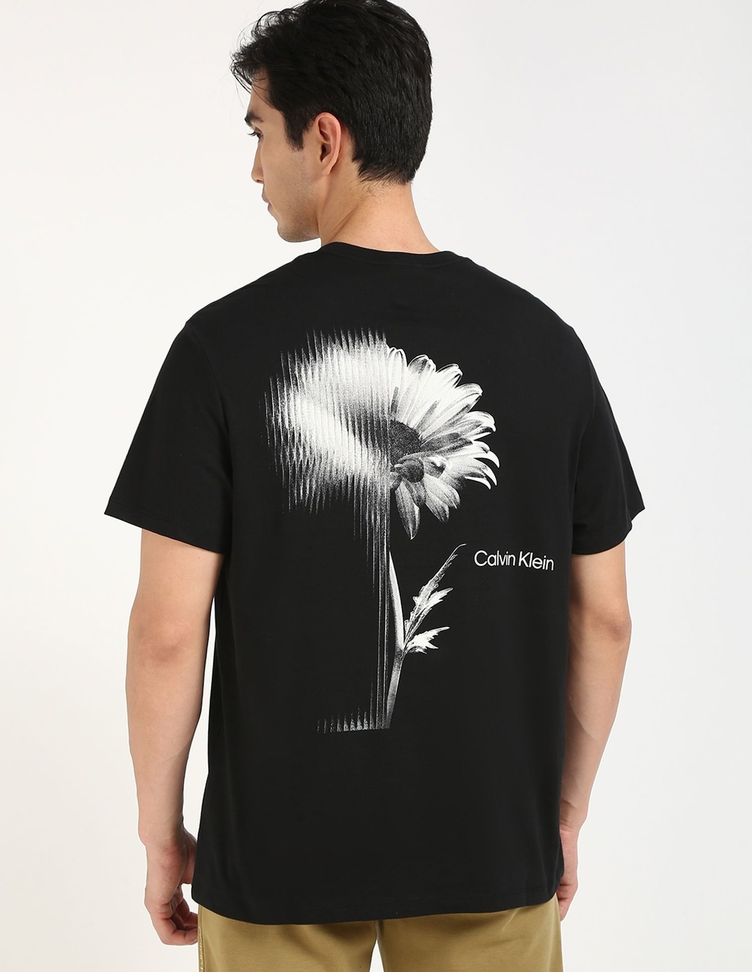 Calvin Klein Jeans Graphic Relaxed-Fit Cotton T Shirt