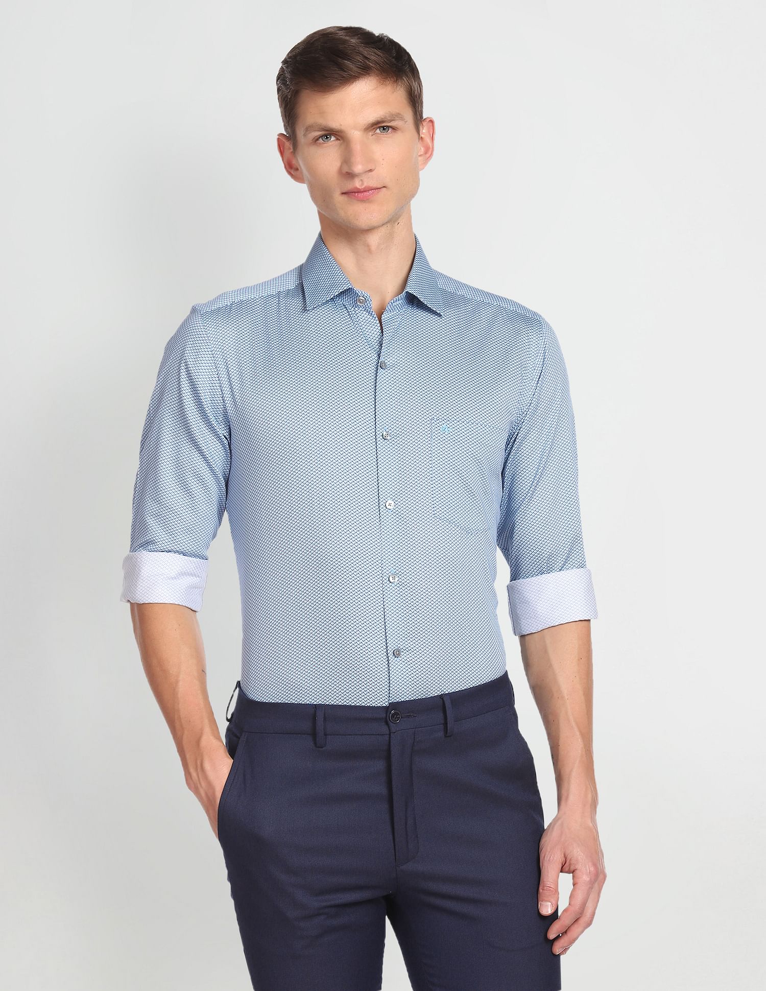 Arrow Cutaway Collar Geometric Print Shirt