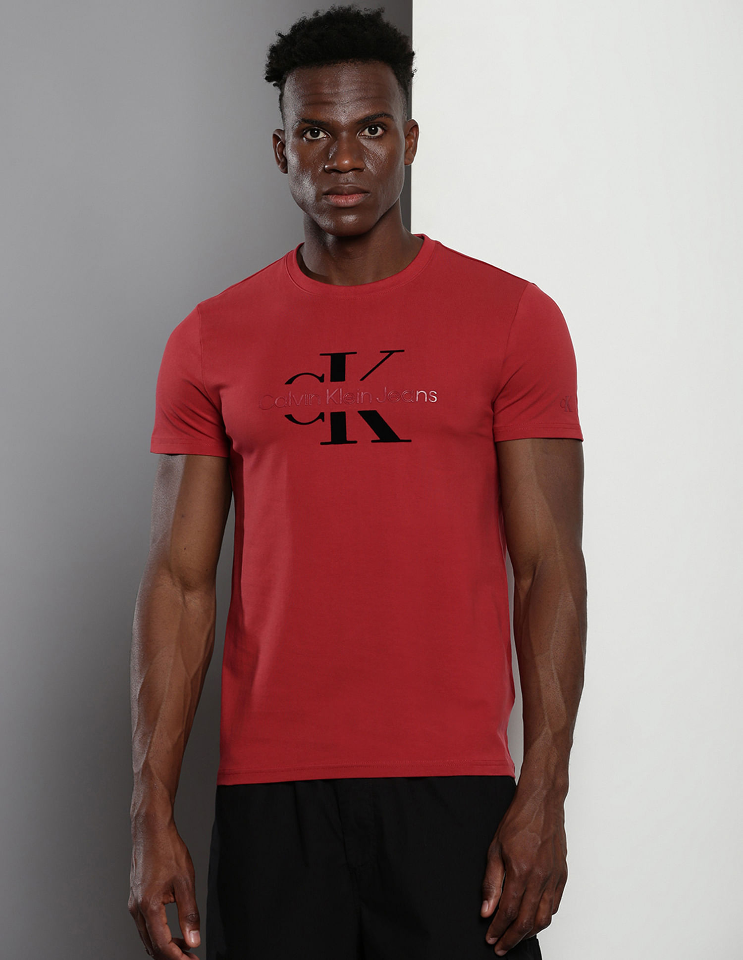 Calvin Klein Disrupted Outline Monologo T-Shirt