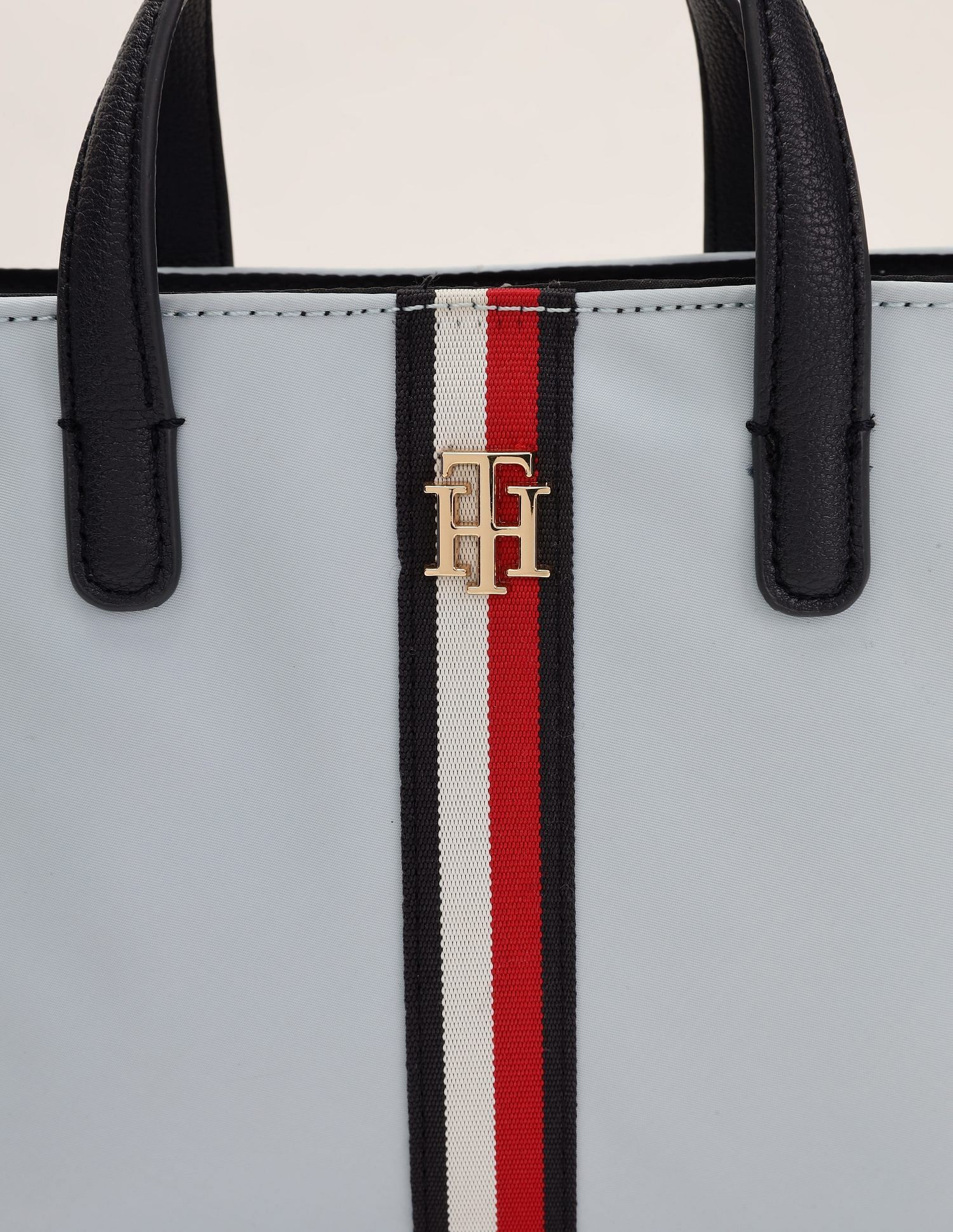 Tommy Hilfiger Solid Blue Nylon Handbag