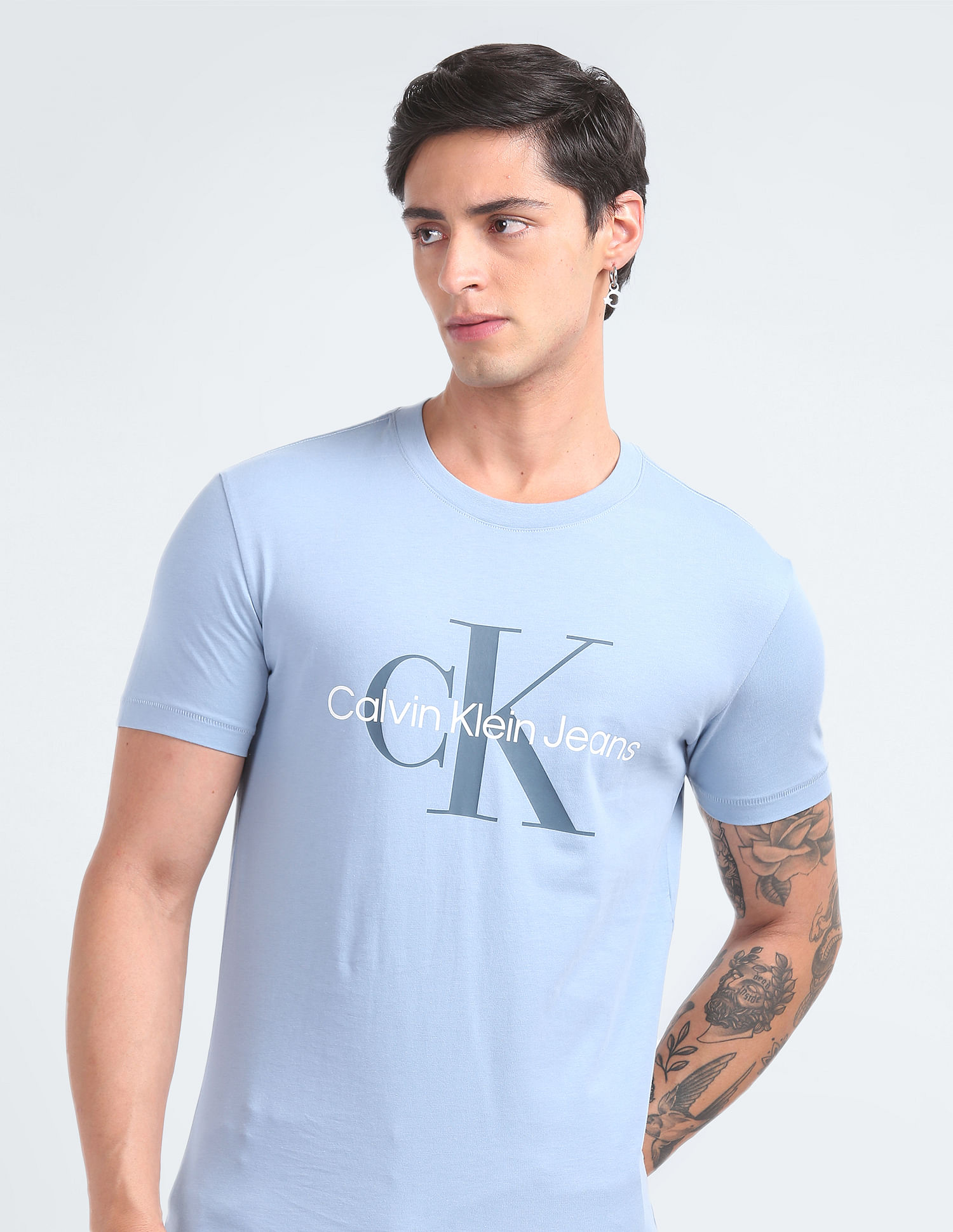 Buy Calvin Klein Jeans Monogram Logo T-shirt - NNNOW.com