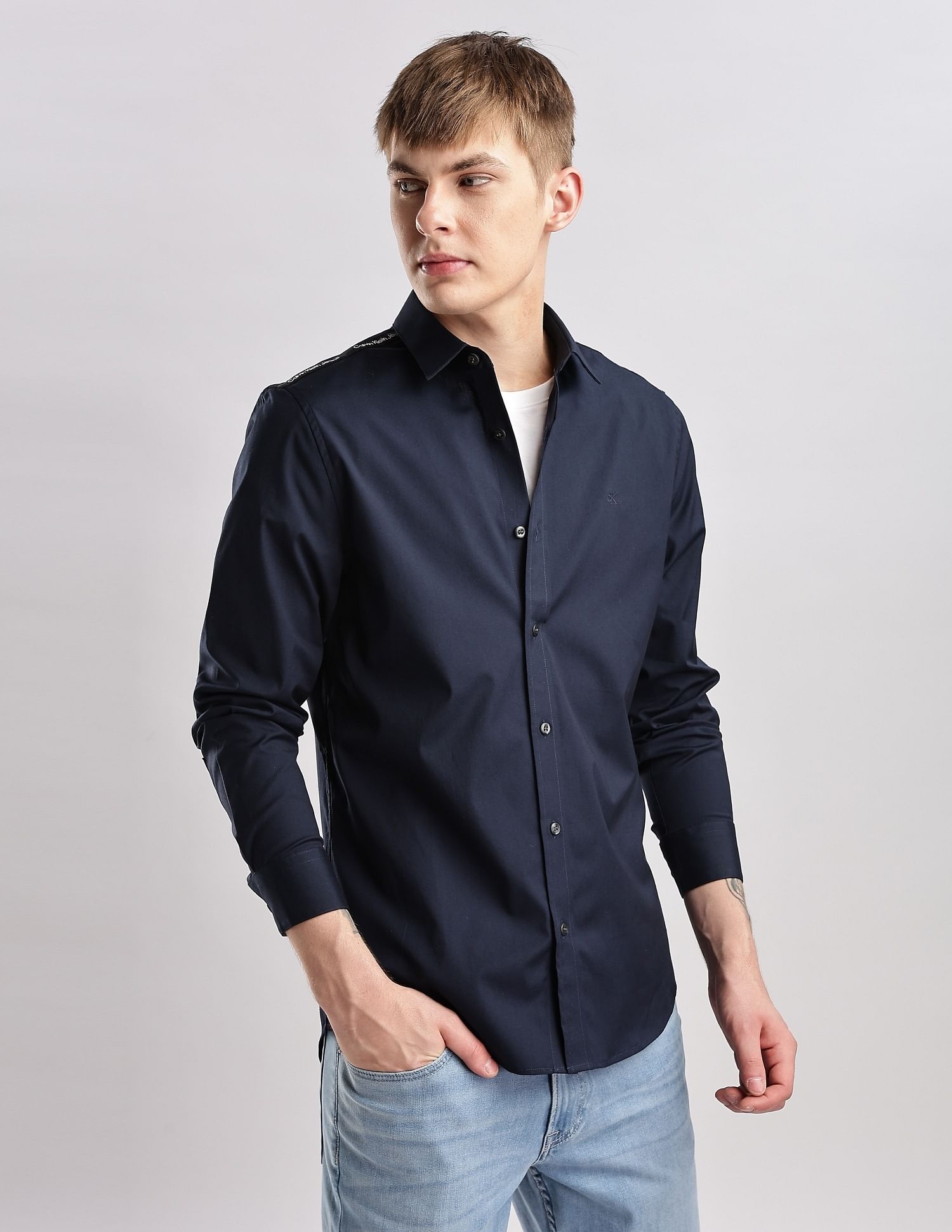 Calvin Klein Jeans Solid Slim Fit Plain Woven Shirt