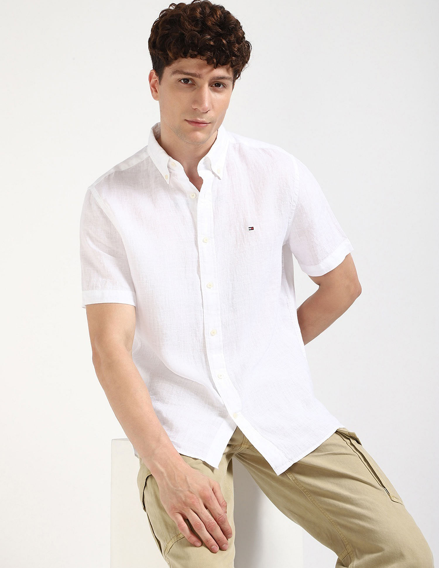 Tommy Hilfiger Solid Regular Fit Plain Woven Shirt