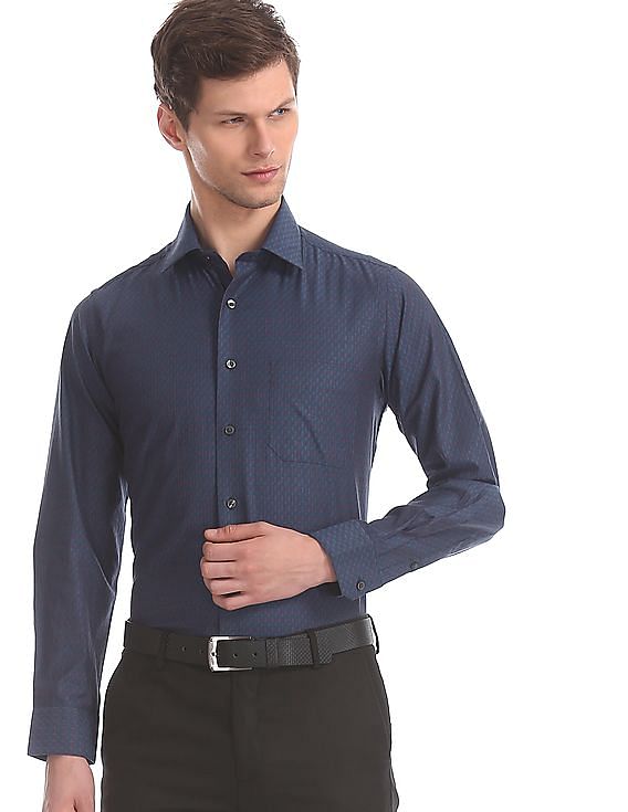 Buy Arrow Regular Fit Patterned Check Shirt - NNNOW.com