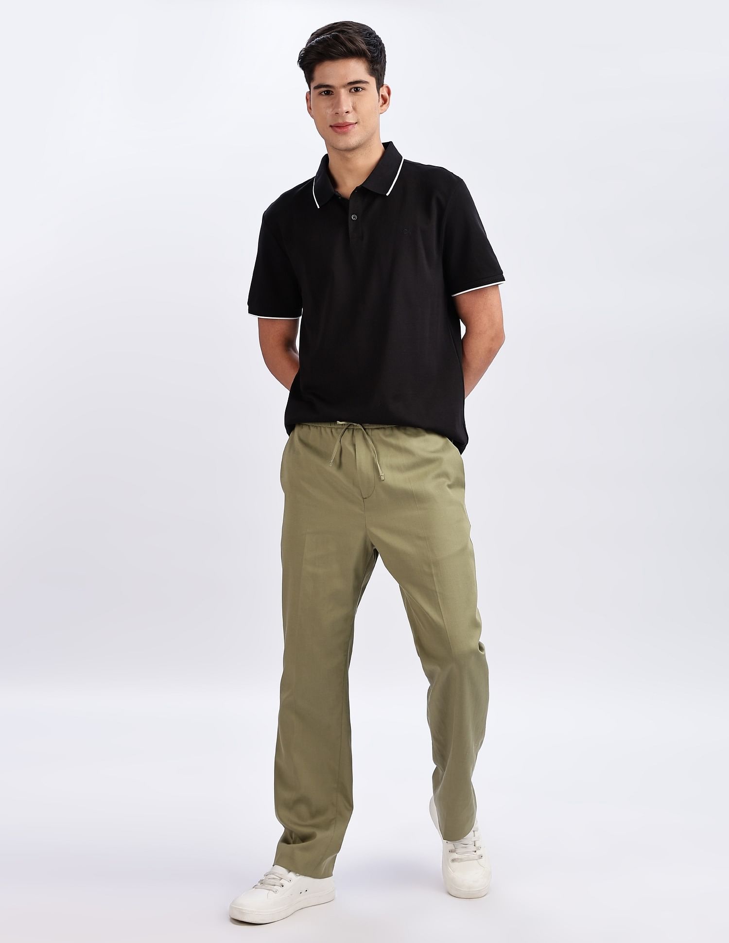 Calvin Klein Jeans Relaxed-Fit Solid Mid Rise Trousers