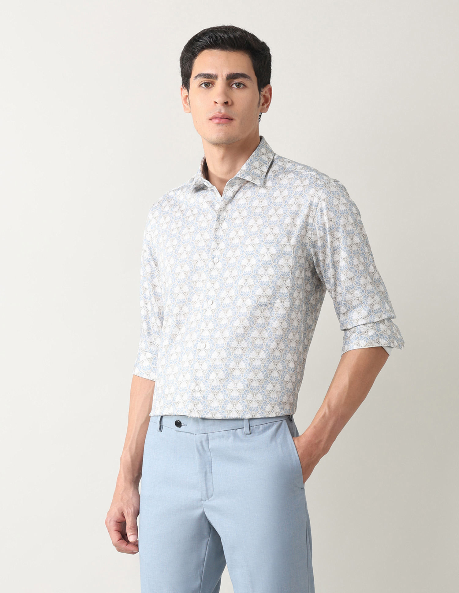Arrow Manhattan Slim Fit Pure Cotton Shirt