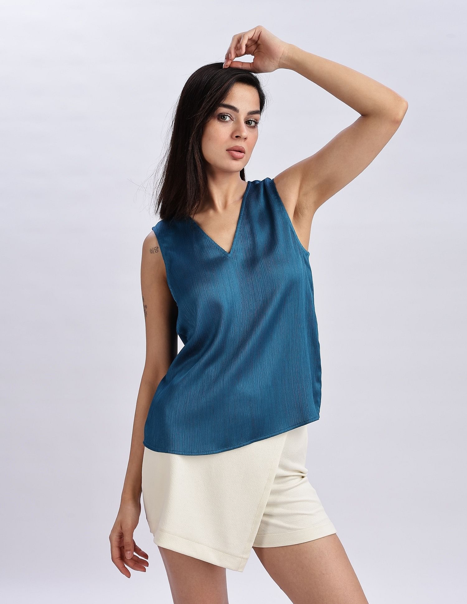 Calvin Klein Jeans Regular Fit Polyester V-Neck Tops