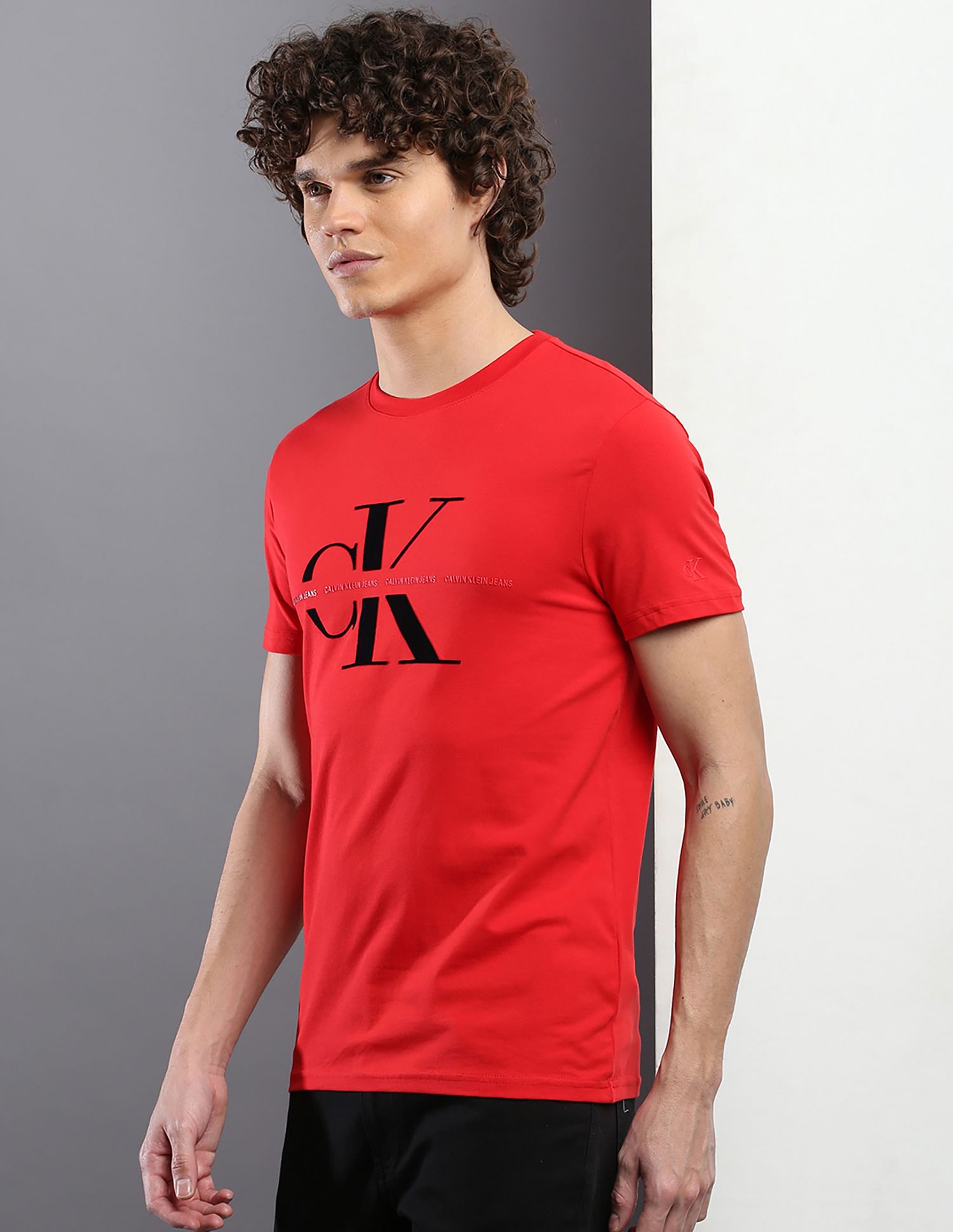 Calvin klein deals t shirt red