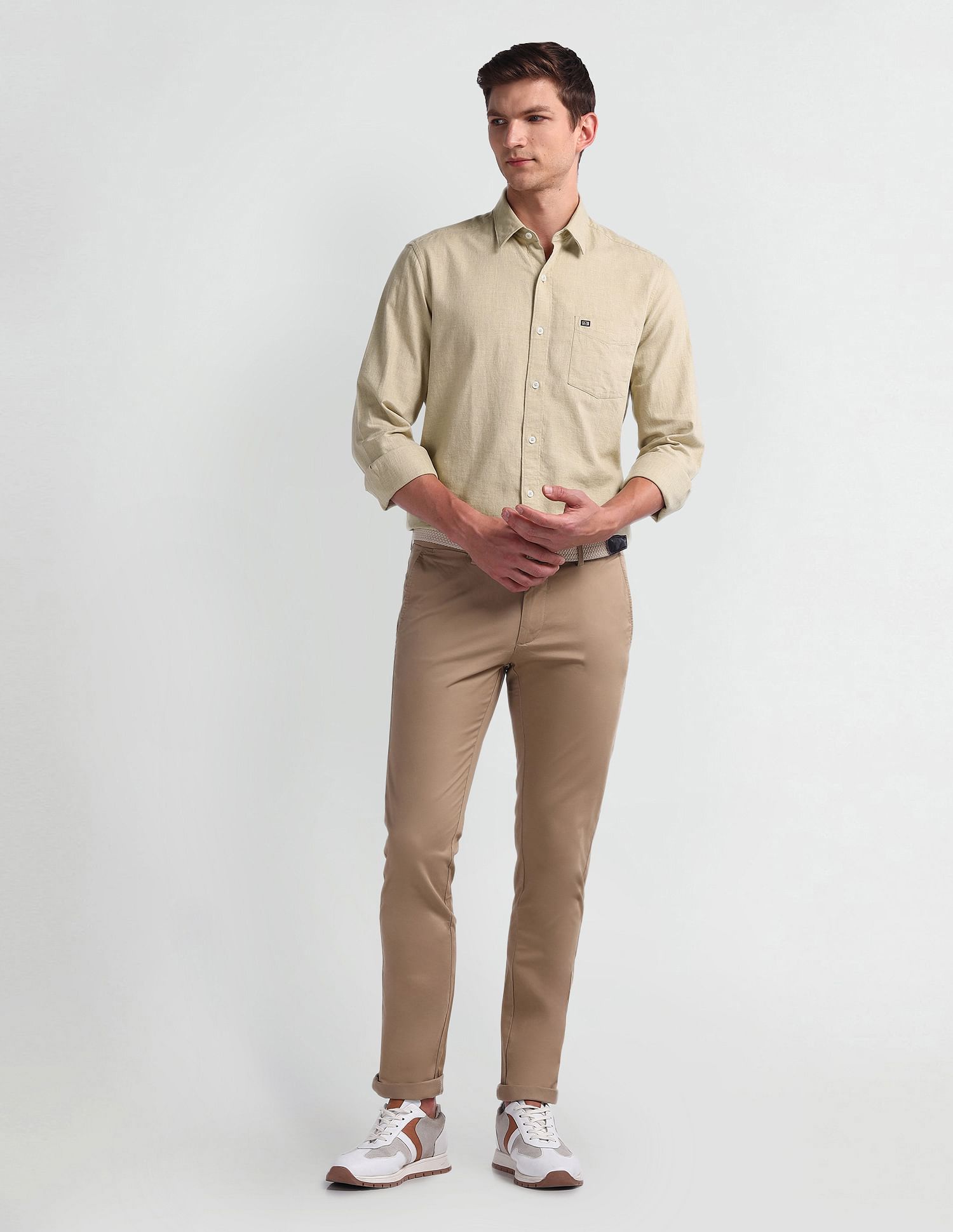 Arrow Sport Heathered Manhattan Slim Shirt