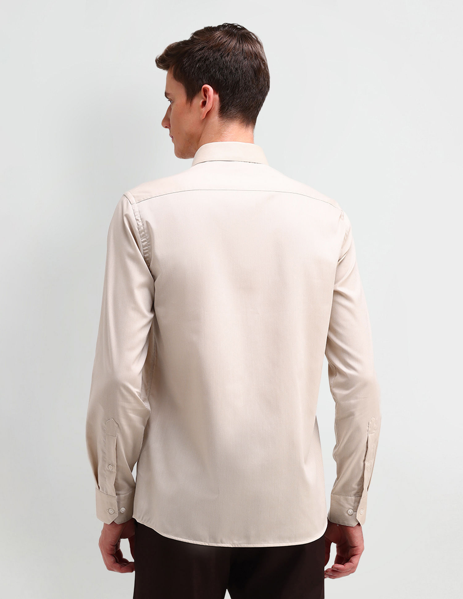 Arrow Textured Manhattan Slim Fit Shirt