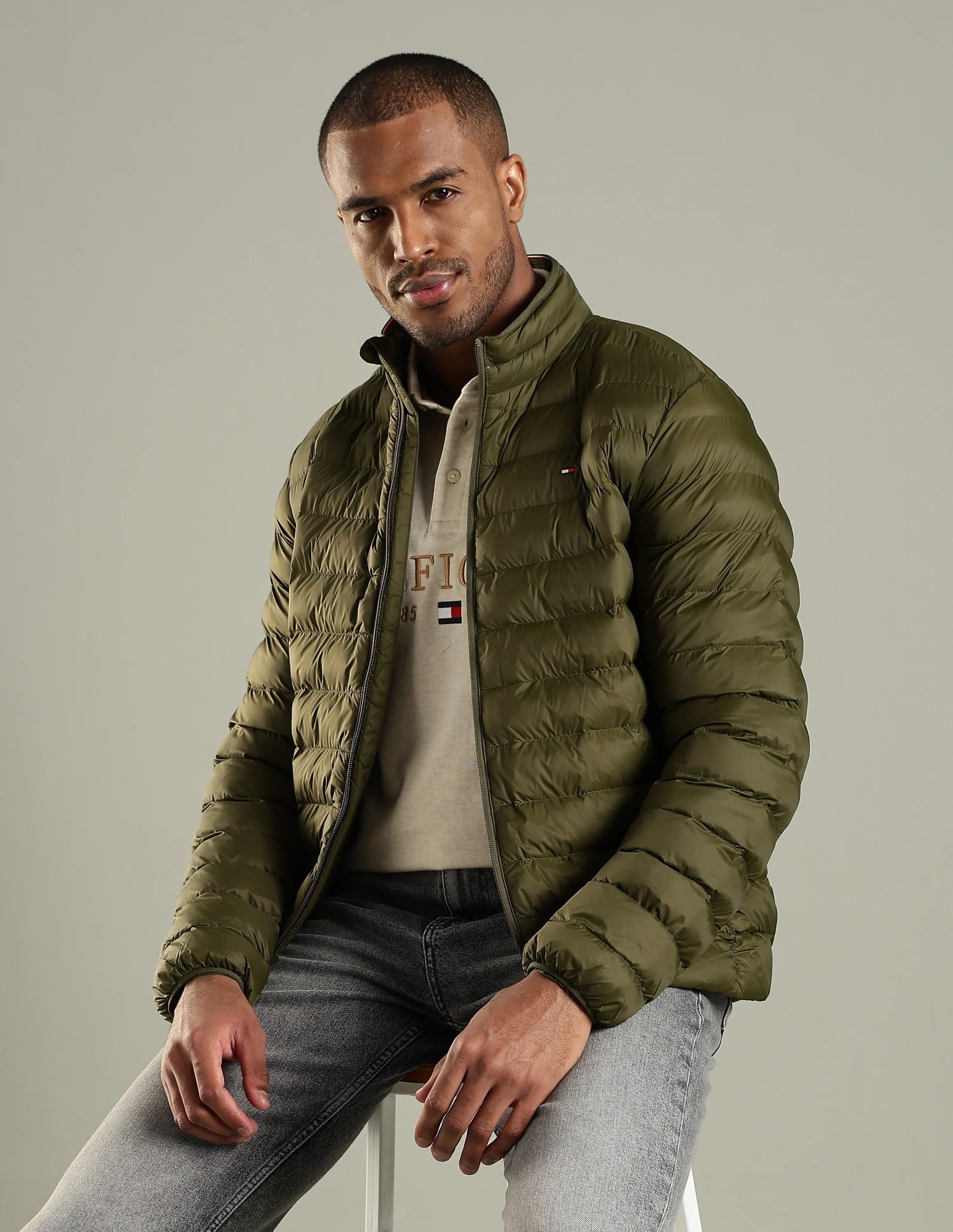 Buy Tommy Hilfiger Solid Regular Fit Nylon Jacket - NNNOW.com