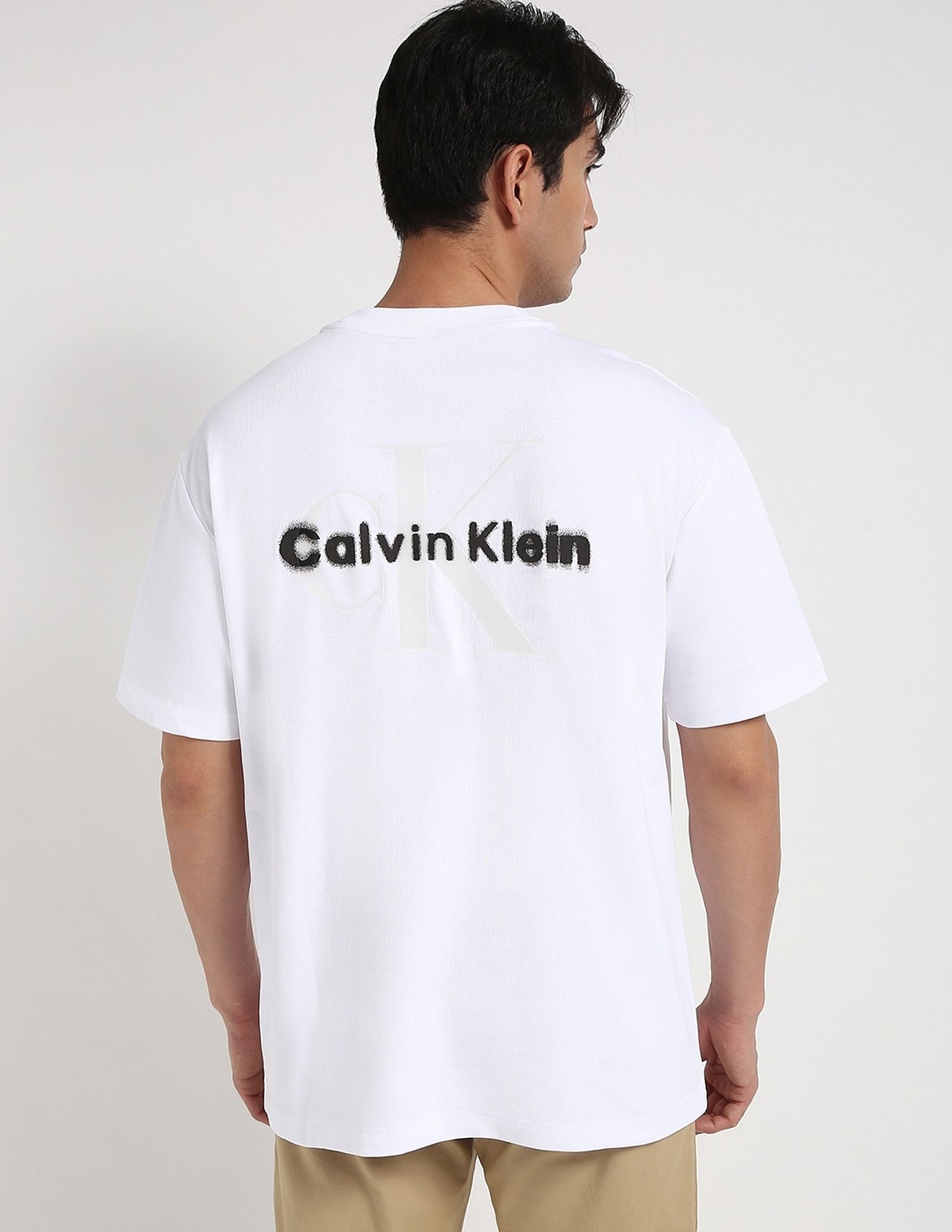 Calvin Klein Jeans Logo Relaxed-Fit Cotton T Shirt