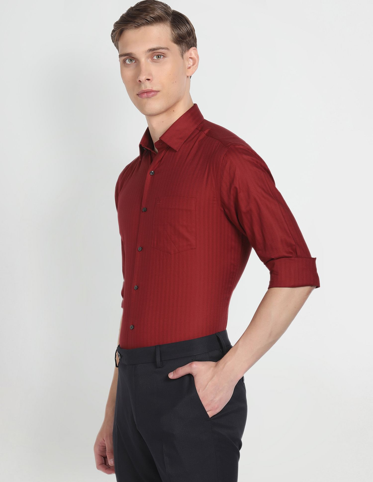 Arrow Manhattan Slim Fit Vertical Stripe Shirt