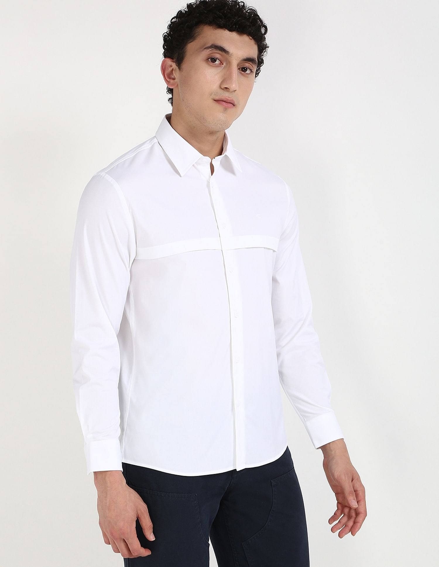 Calvin Klein Jeans Solid Regular-Fit Oxford Woven Shirt