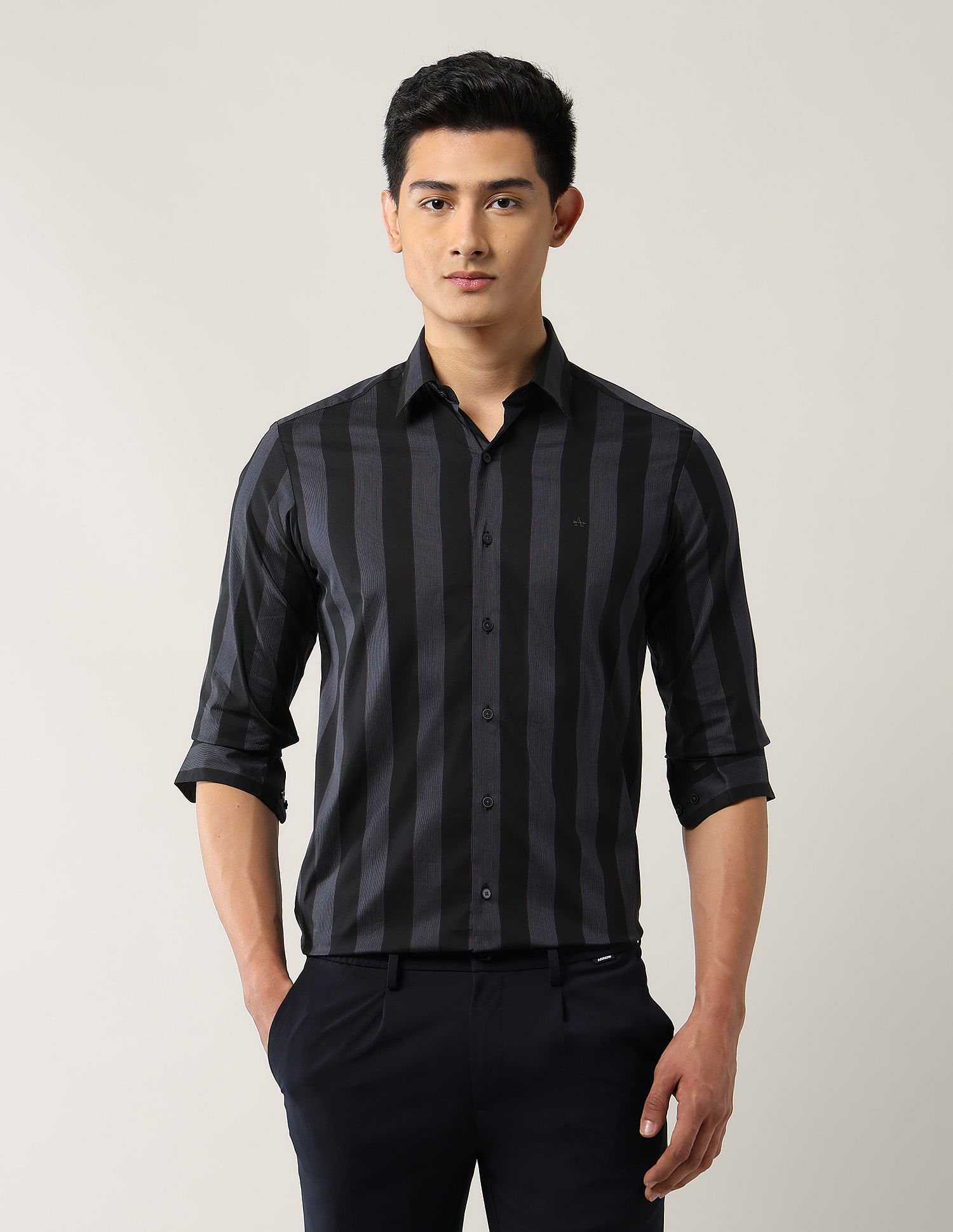 Arrow Newyork Vertical Striped Manhattan Slim Fit Shirt