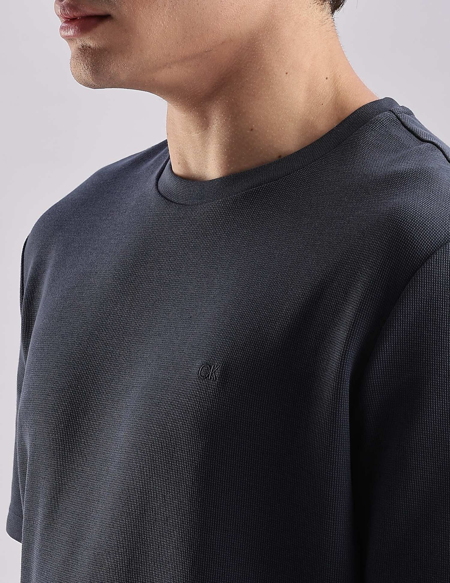 Calvin Klein Jeans Regular-Fit Solid Cotton T-Shirt