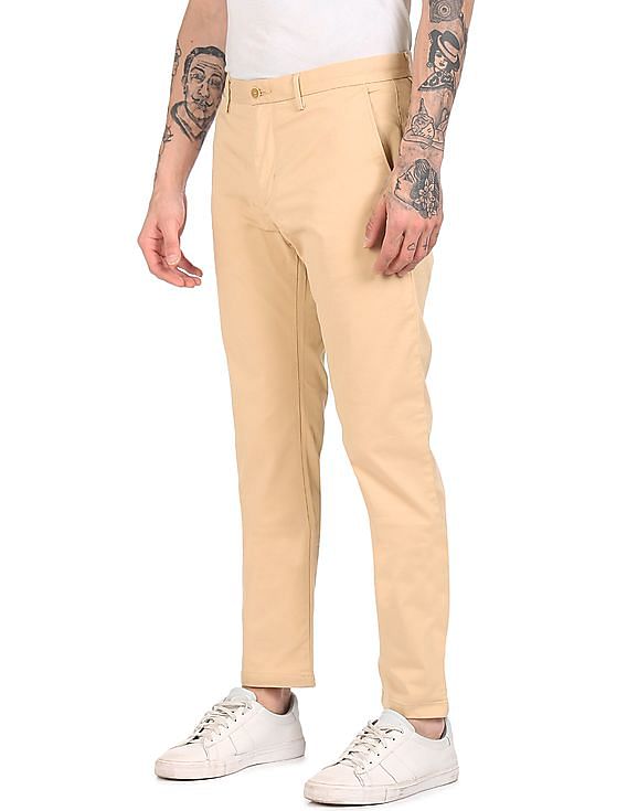 Tommy Hilfiger Men Beige Denton Regular Fit Solid Casual Trousers