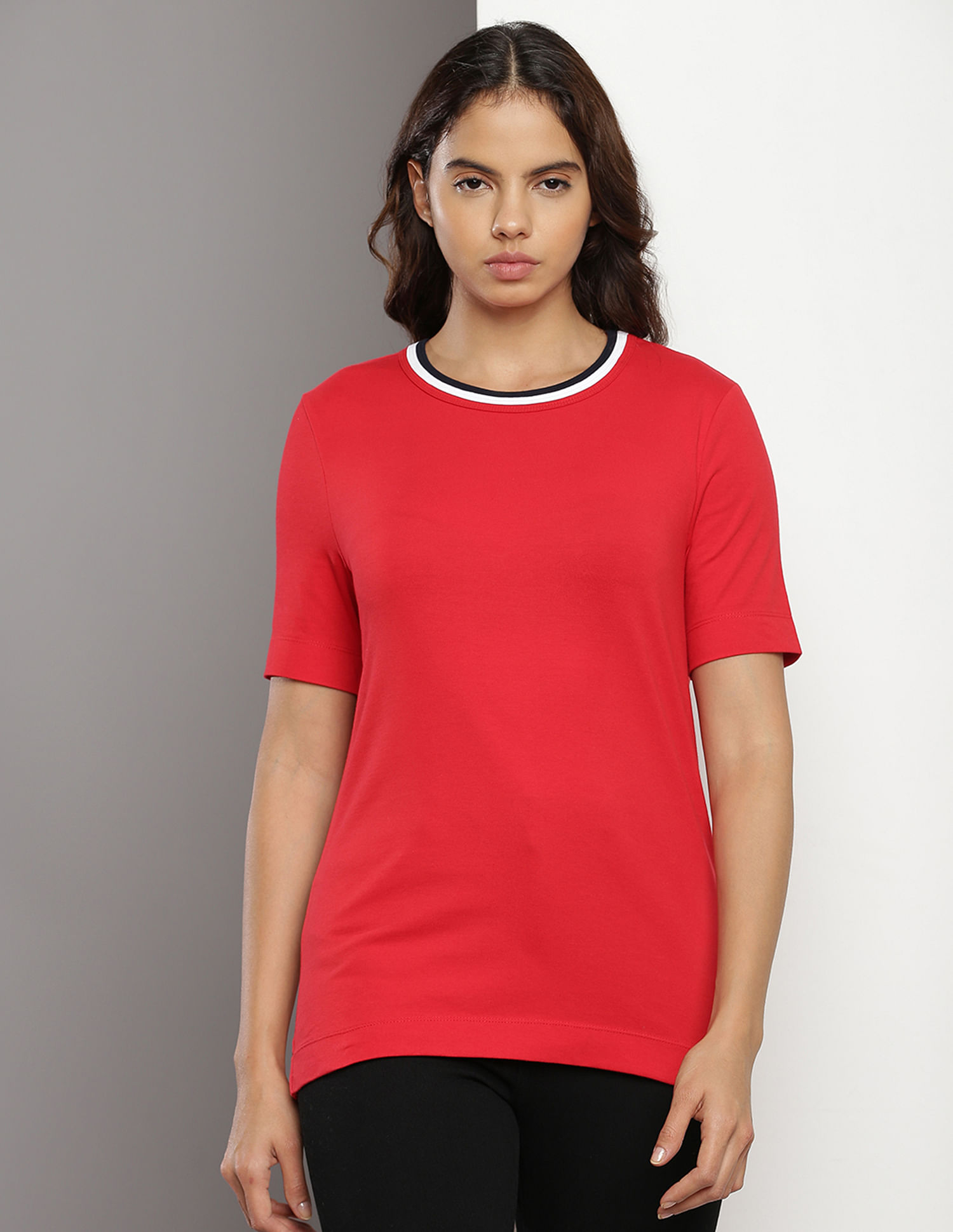 Tommy Hilfiger Solid Crew Neck T-Shirt