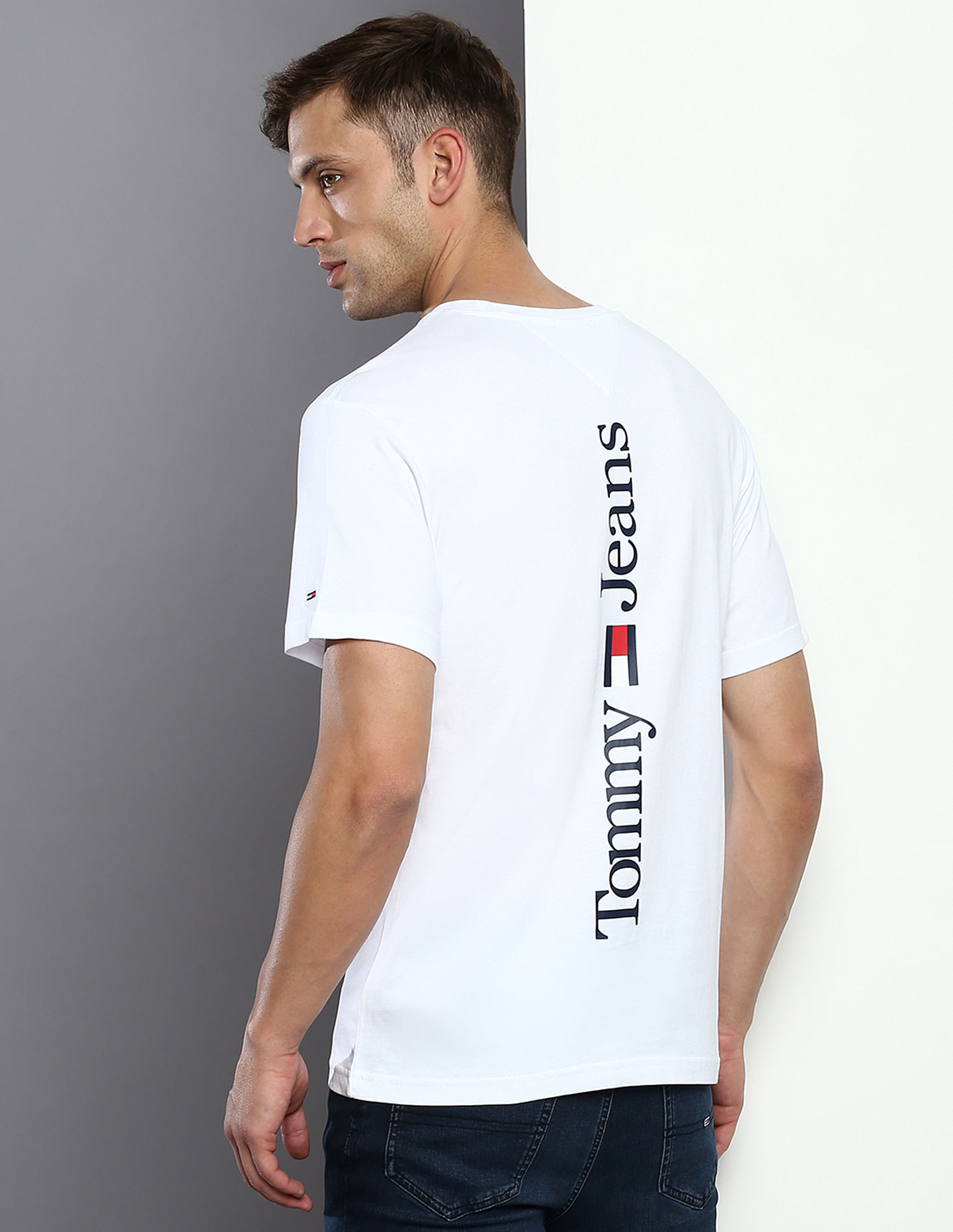Tommy Hilfiger Transitional Organic Cotton Linear Logo T-Shirt