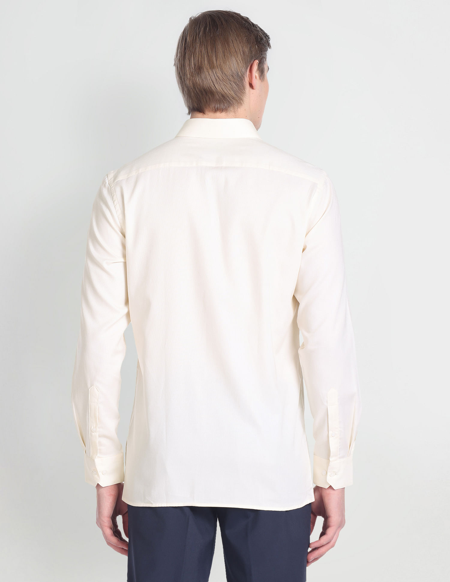 Arrow Cutaway Collar Self Design Shirt