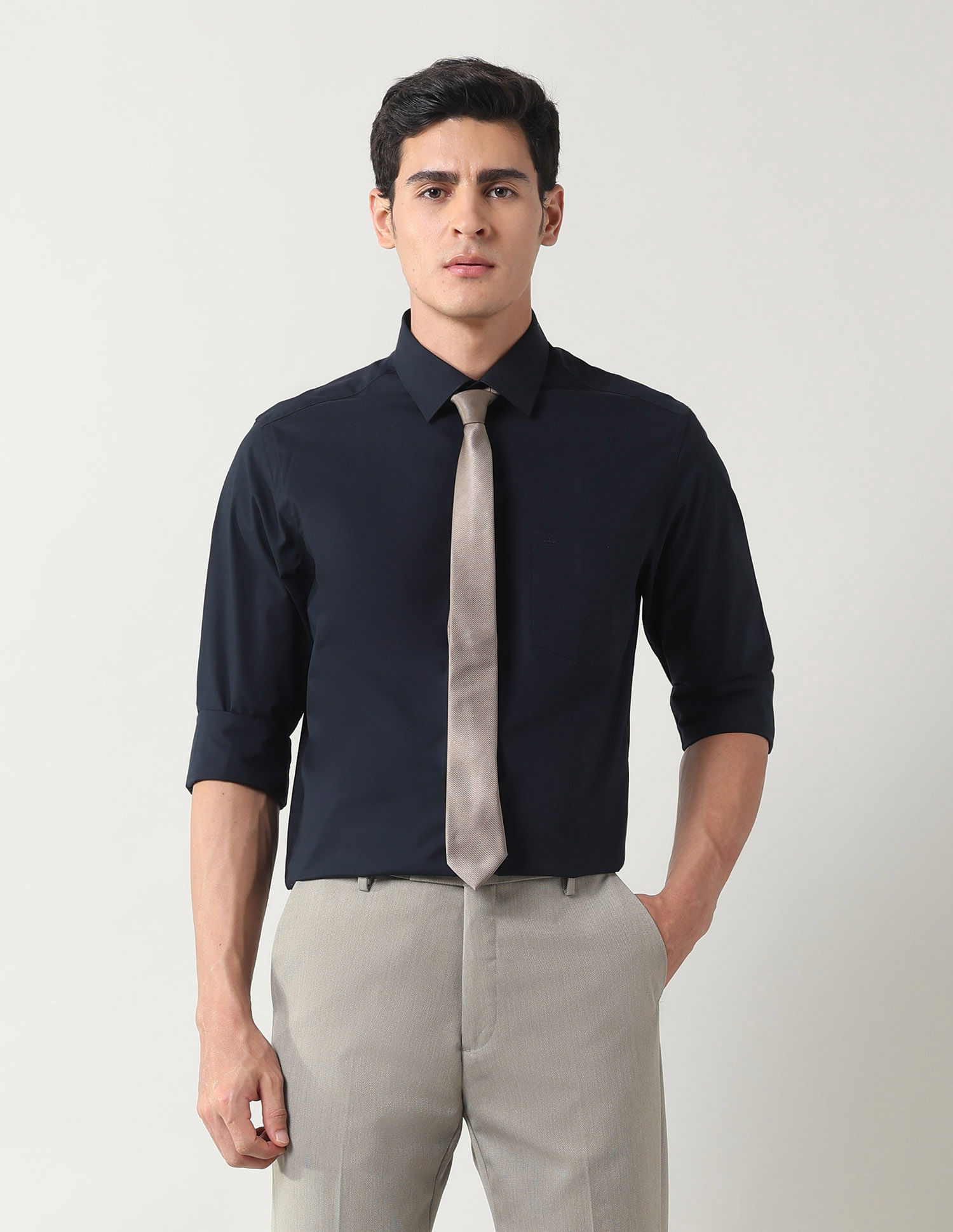 Arrow Pure Cotton Manhattan Slim Fit Shirt