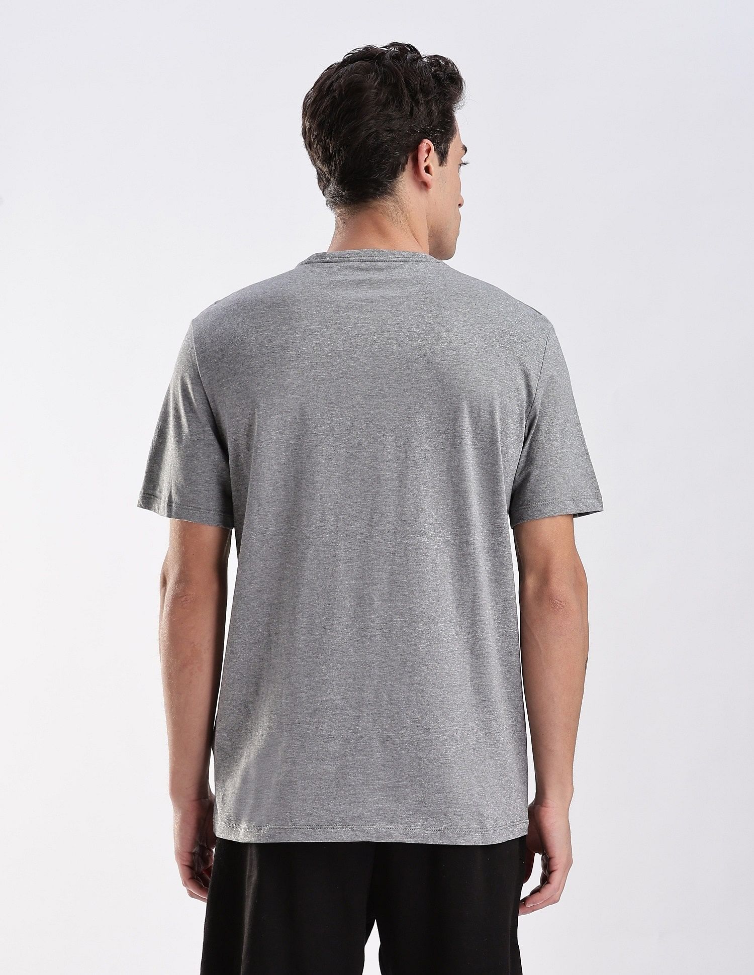 Calvin Klein Jeans Regular-Fit Logo Cotton T-Shirt
