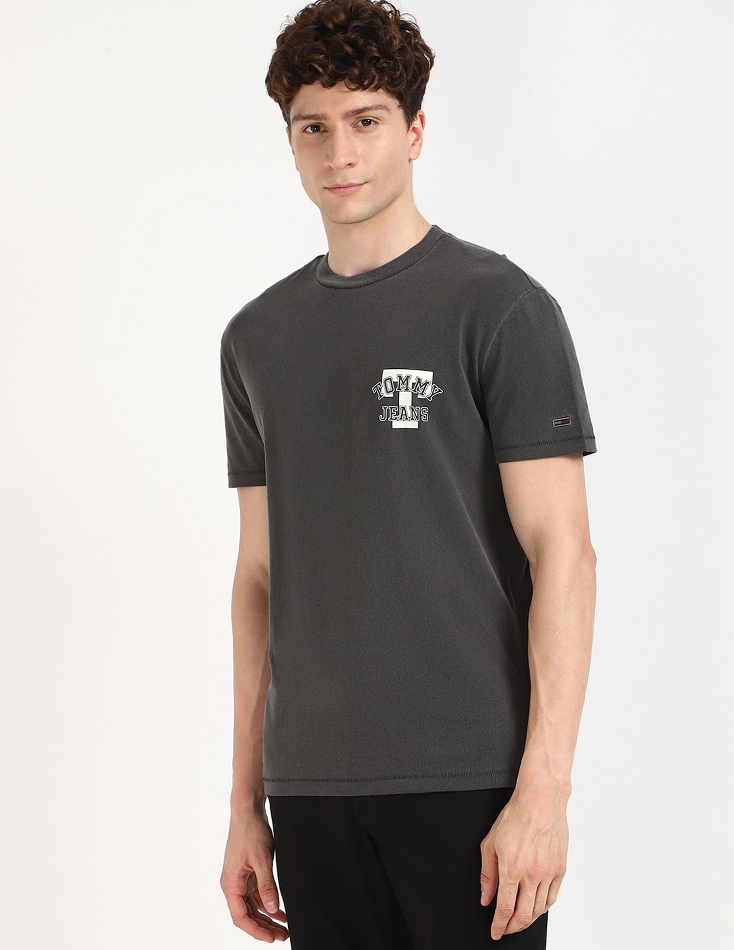 Tommy Hilfiger Logo Regular-Fit Cotton T-Shirt