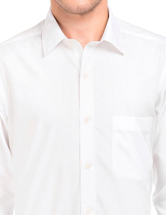 Arrow Solid Regular Fit Shirt
