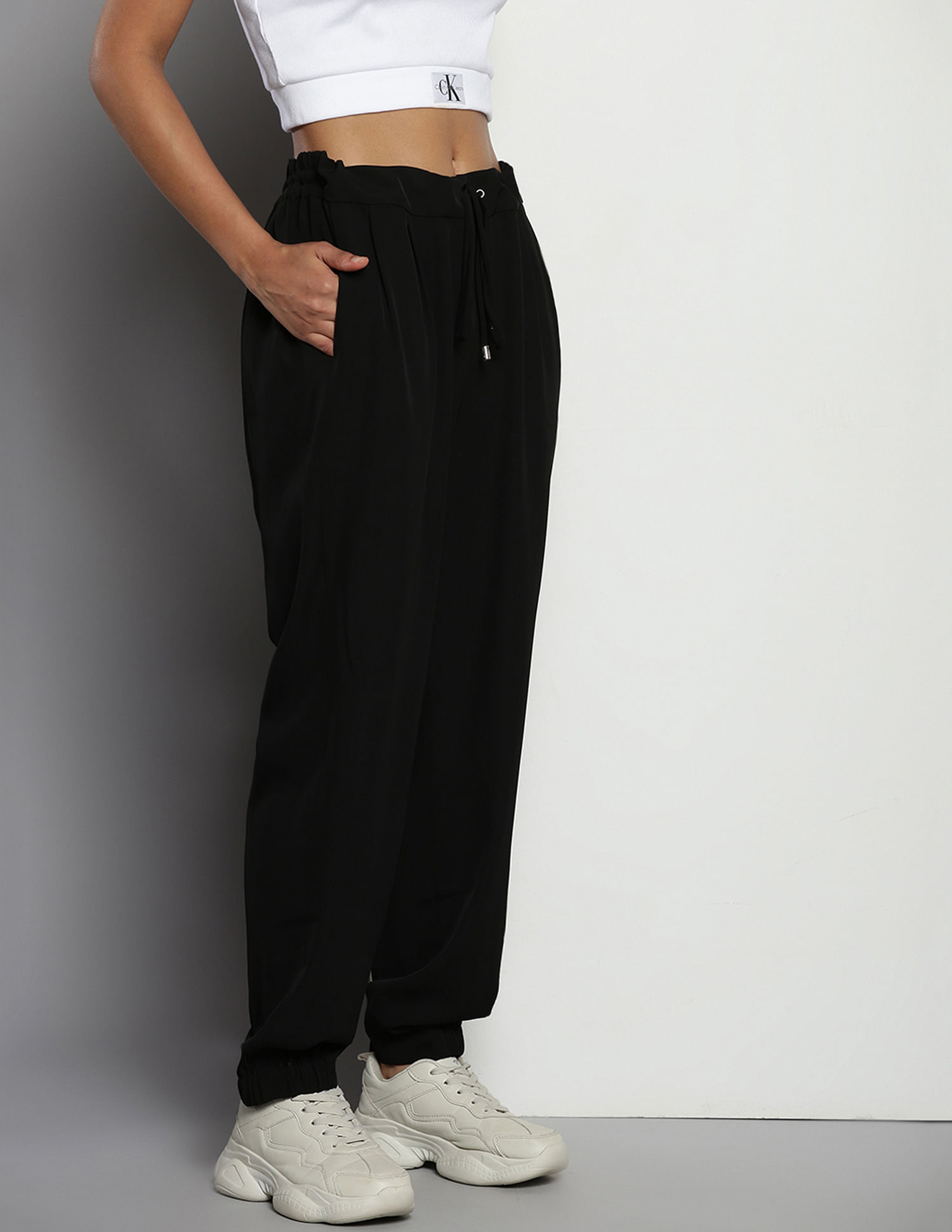 Calvin Klein Drawstring Waist Solid Joggers
