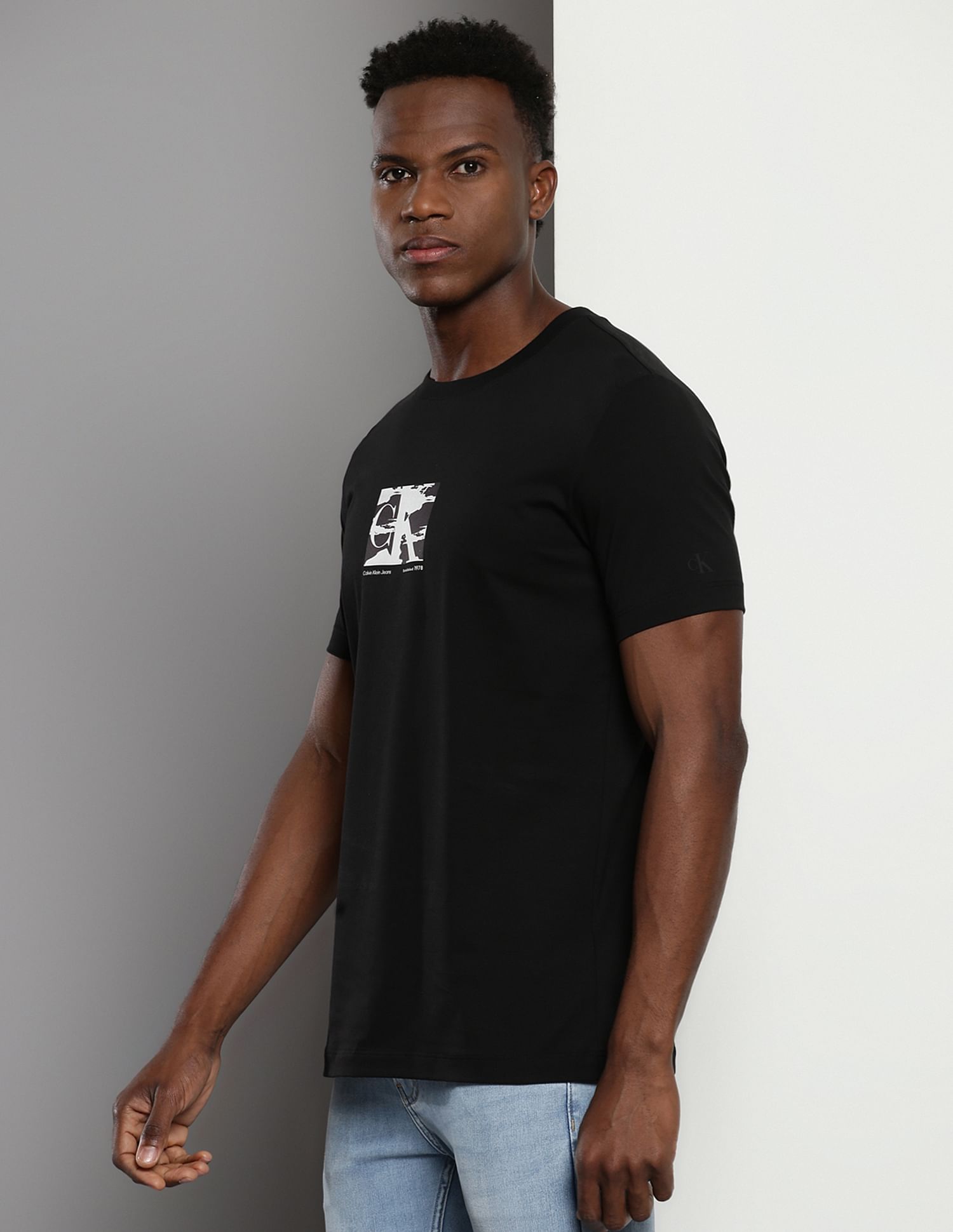 Calvin Klein Box Logo Slim Fit T-Shirt