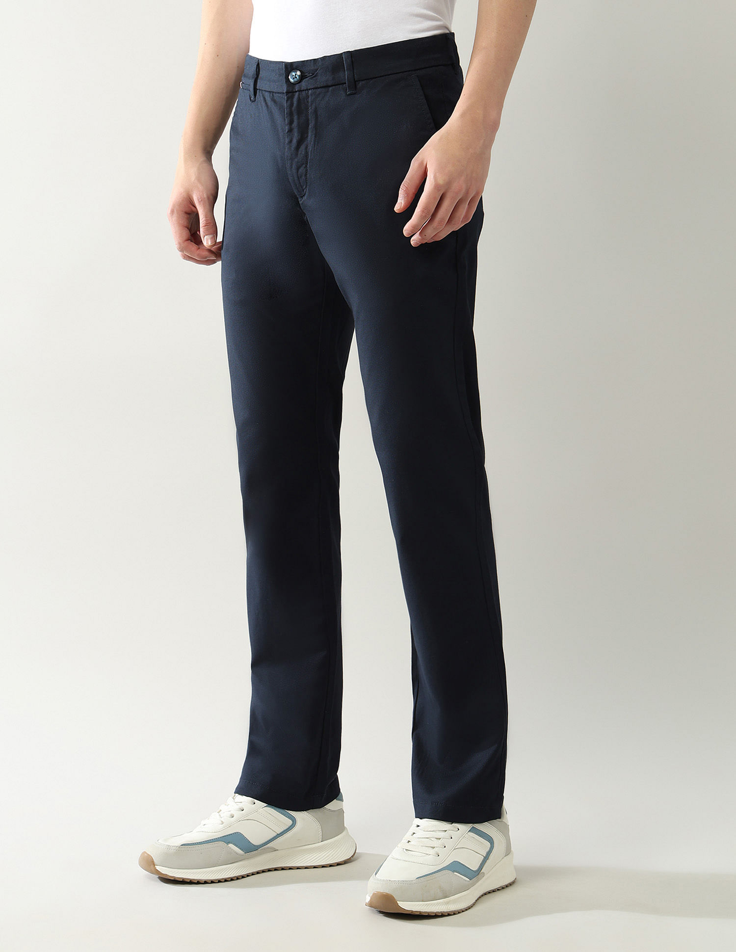 Arrow Sport Mid Rise Dobby Autopress Flx Trousers