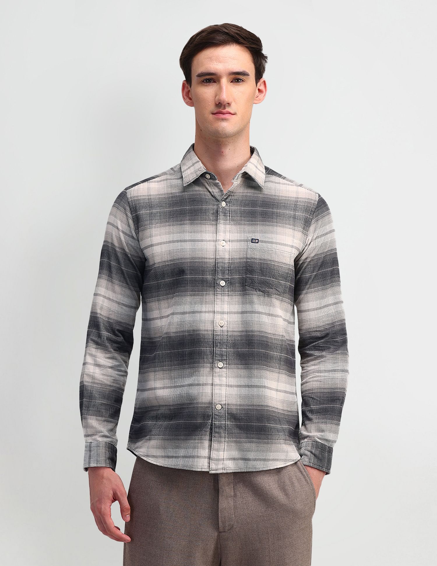 Arrow Sport Slim Fit Lightweight Corduroy Shirt