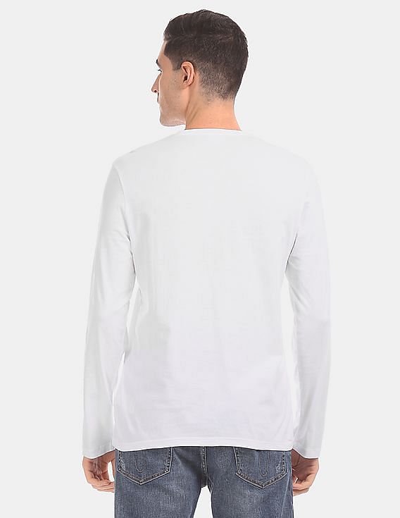 Calvin Klein Men White Round Neck Long Sleeve T-Shirt