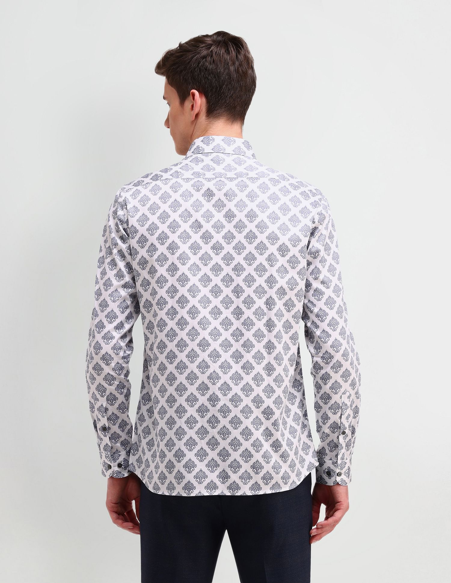 Arrow Newyork Manhattan Slim Fit Cotton Shirt