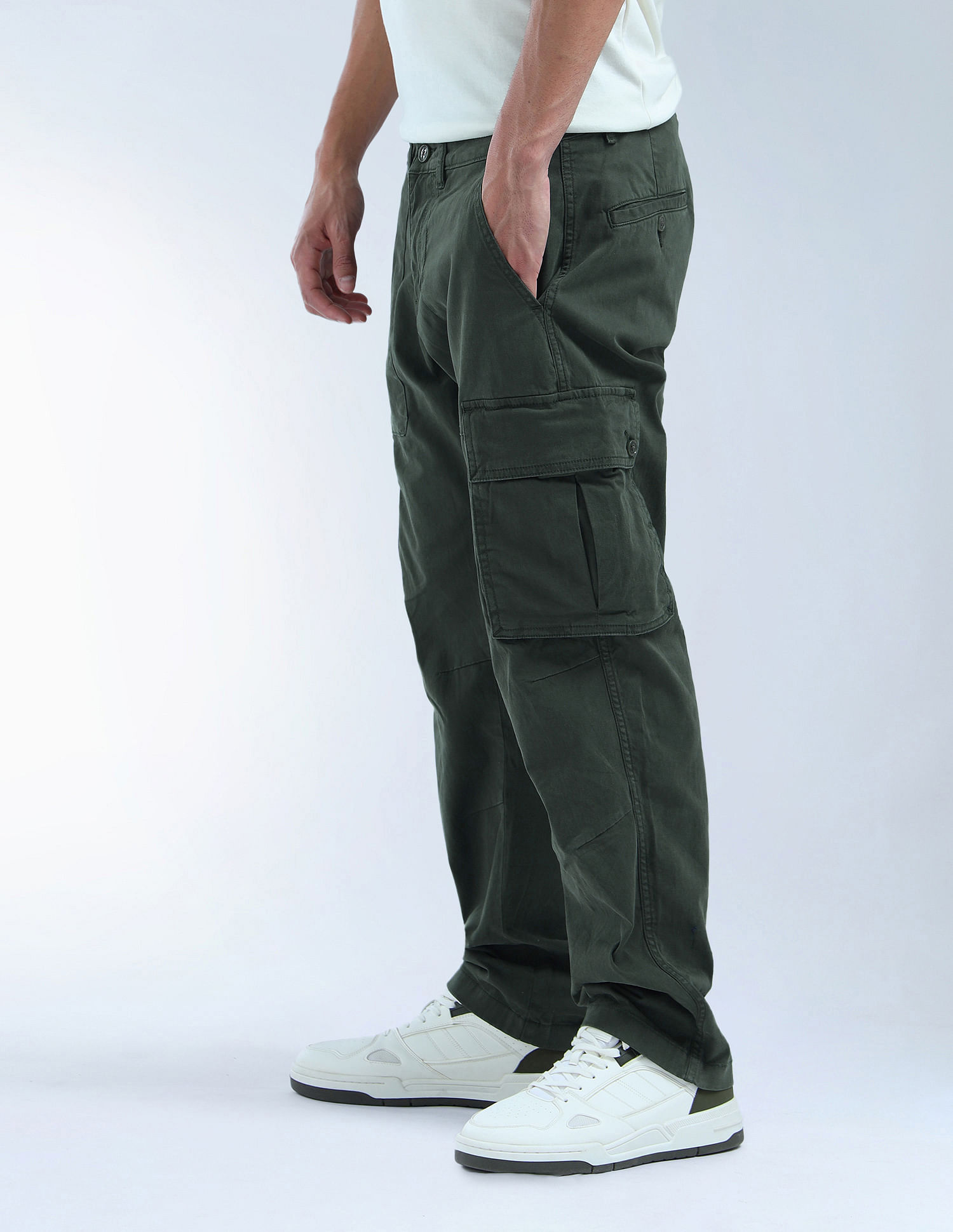 Flying Machine Relaxed Tapered Fit Mid Rise Cargo Trouser