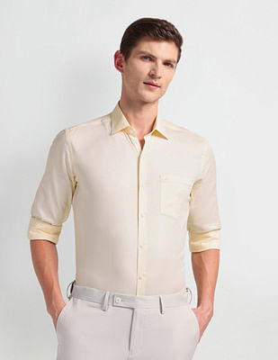 Arrow Manhattan Slim Fit Dobby Shirt