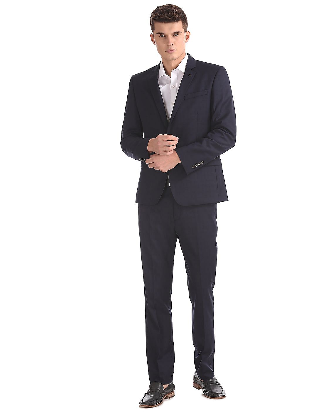 Buy Arrow Slim Fit Checked Two Piece Suit - NNNOW.com