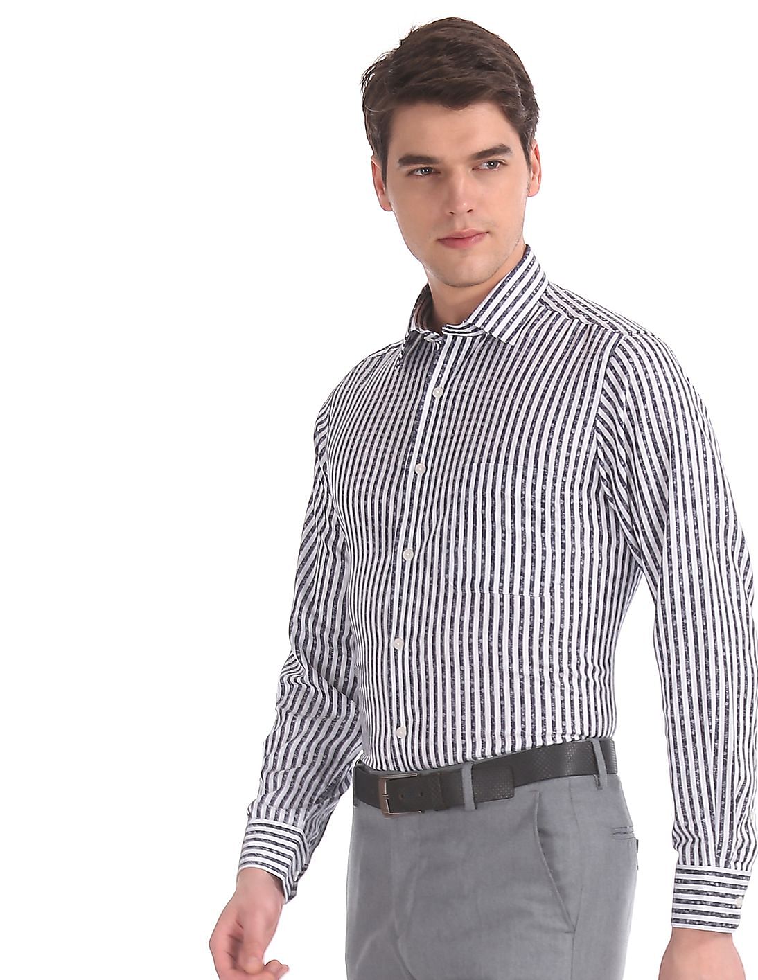 Buy Men Blue Vertical Stripe Cotton Shirt online at NNNOW.com