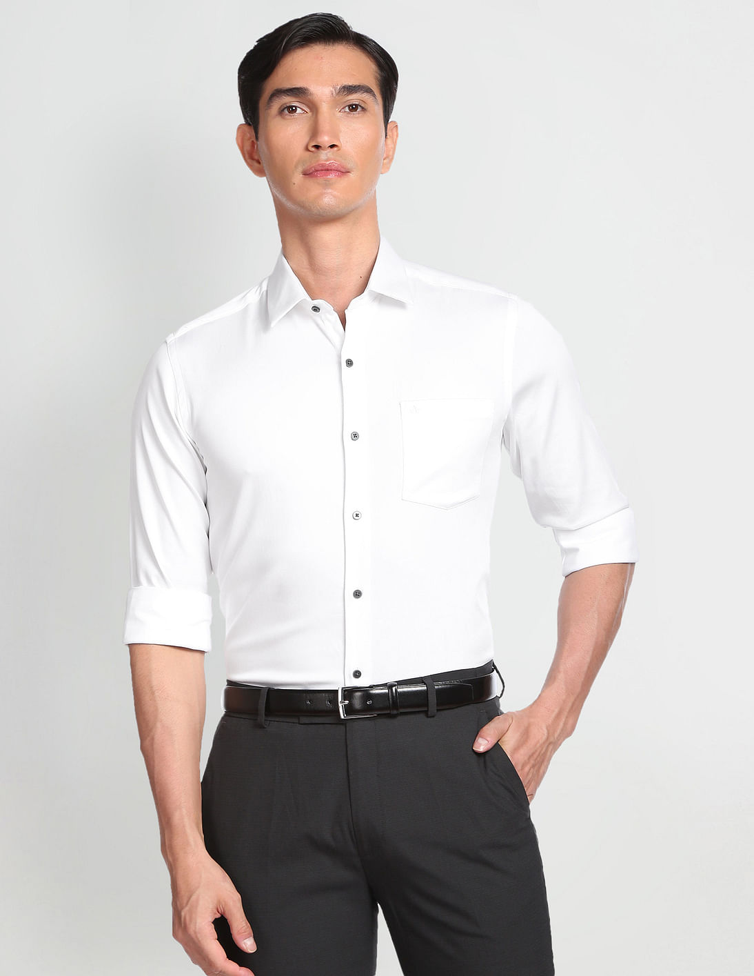 Buy Arrow Manhattan Slim Fit Solid Formal Shirt - NNNOW.com