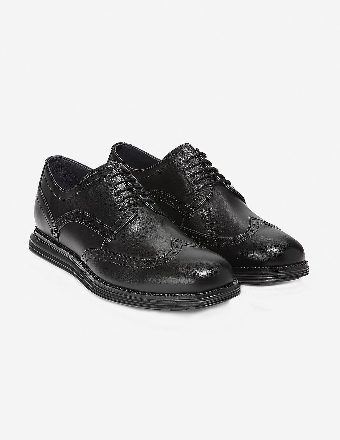 Buy Cole Haan Men Black ØriginalGrand Wingtip Oxford - NNNOW.com