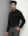 Tommy Hilfiger Cutaway Collar Dobby Shirt