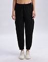 Calvin Klein Jeans Regular-Fit Solid Mid Rise Joggers